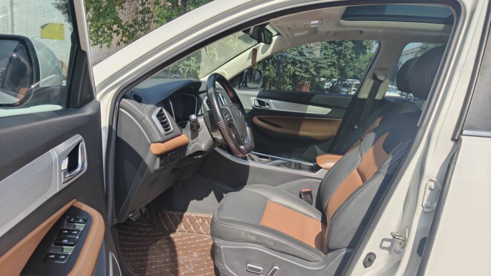 GEELY Vision X6 2019 car image #6