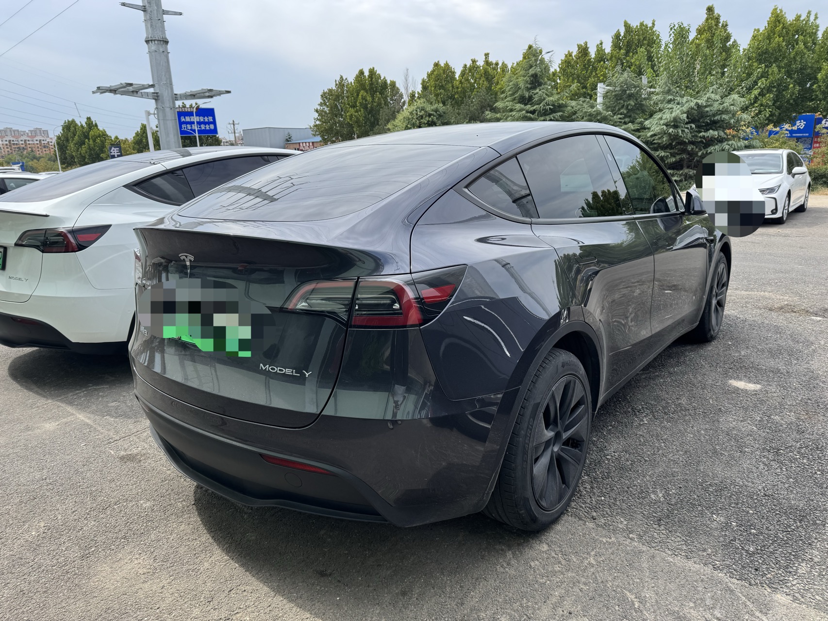 Tesla Model Y 2024 #3 Tesla Model Y 2024 immagine di auto #3
