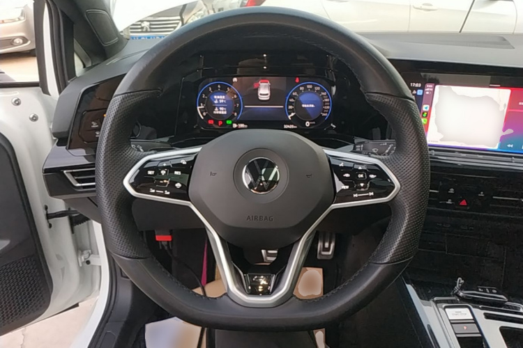 Volkswagen Golf 2022 car image #11
