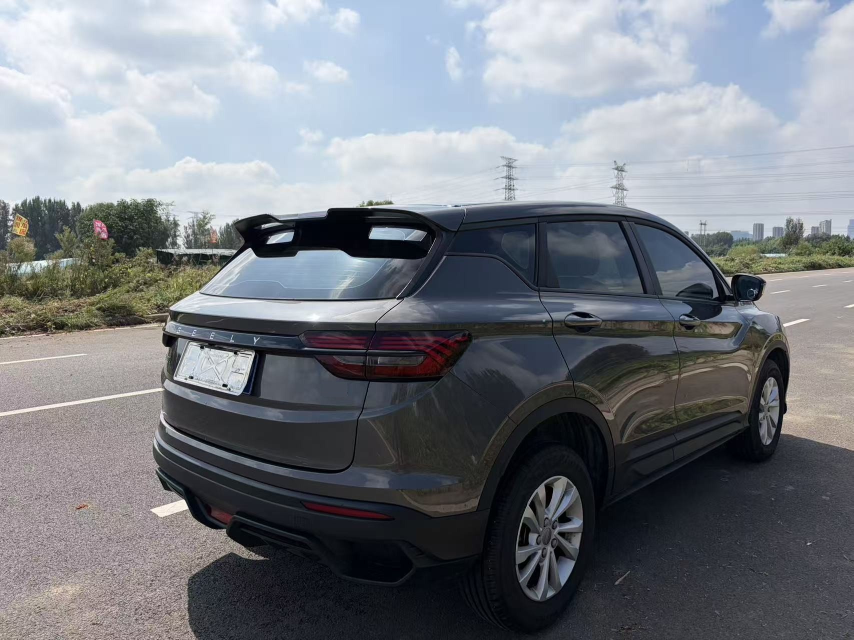 GEELY Coolray 2025 imagen de coche #4