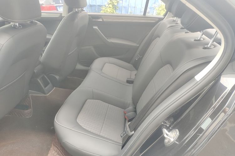 Volkswagen Santana 2017 #17 Volkswagen Santana 2017 car image #17