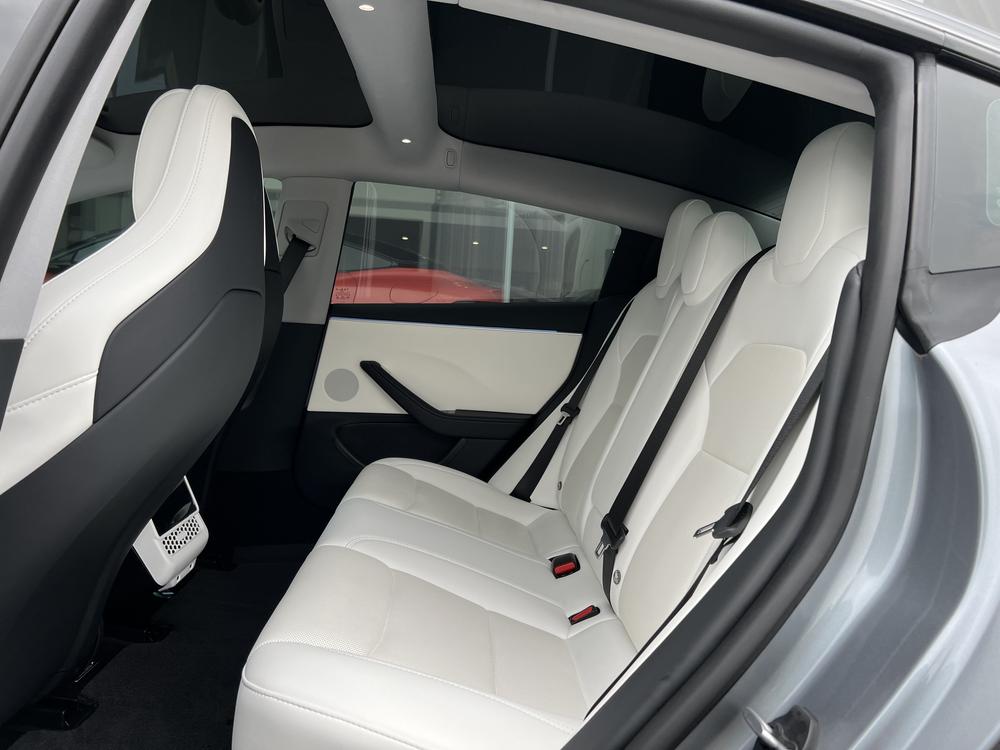 Tesla Model 3 2024 #17 Tesla Model 3 2024 car image #17