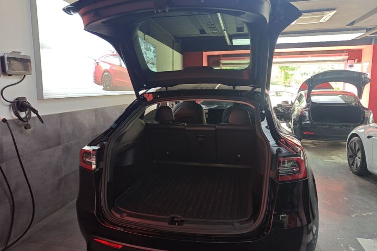 Tesla Model Y 2022 #19 Tesla Model Y 2022 car image #19
