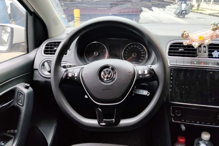 Volkswagen Polo 2015 imagem de carro #12