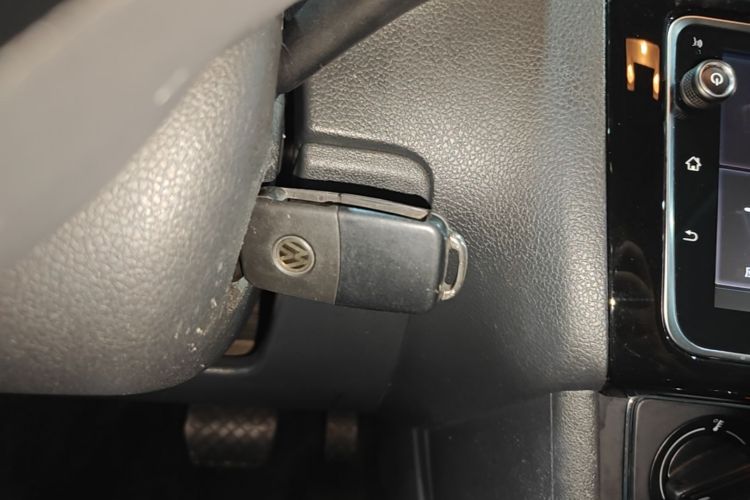 Volkswagen Polo 2019 car image #9