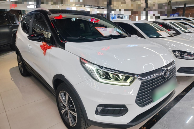 BYD Yuan New Energy 2019 immagine di auto #4