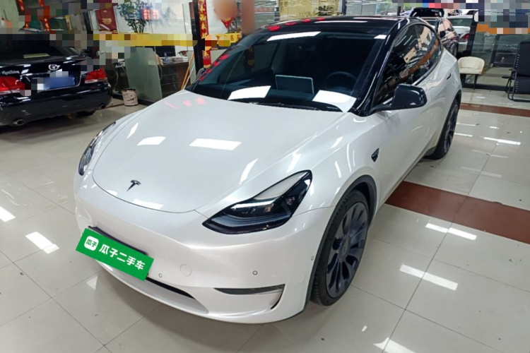 Tesla Model Y 2024 #2 Tesla Model Y 2024 car image #2