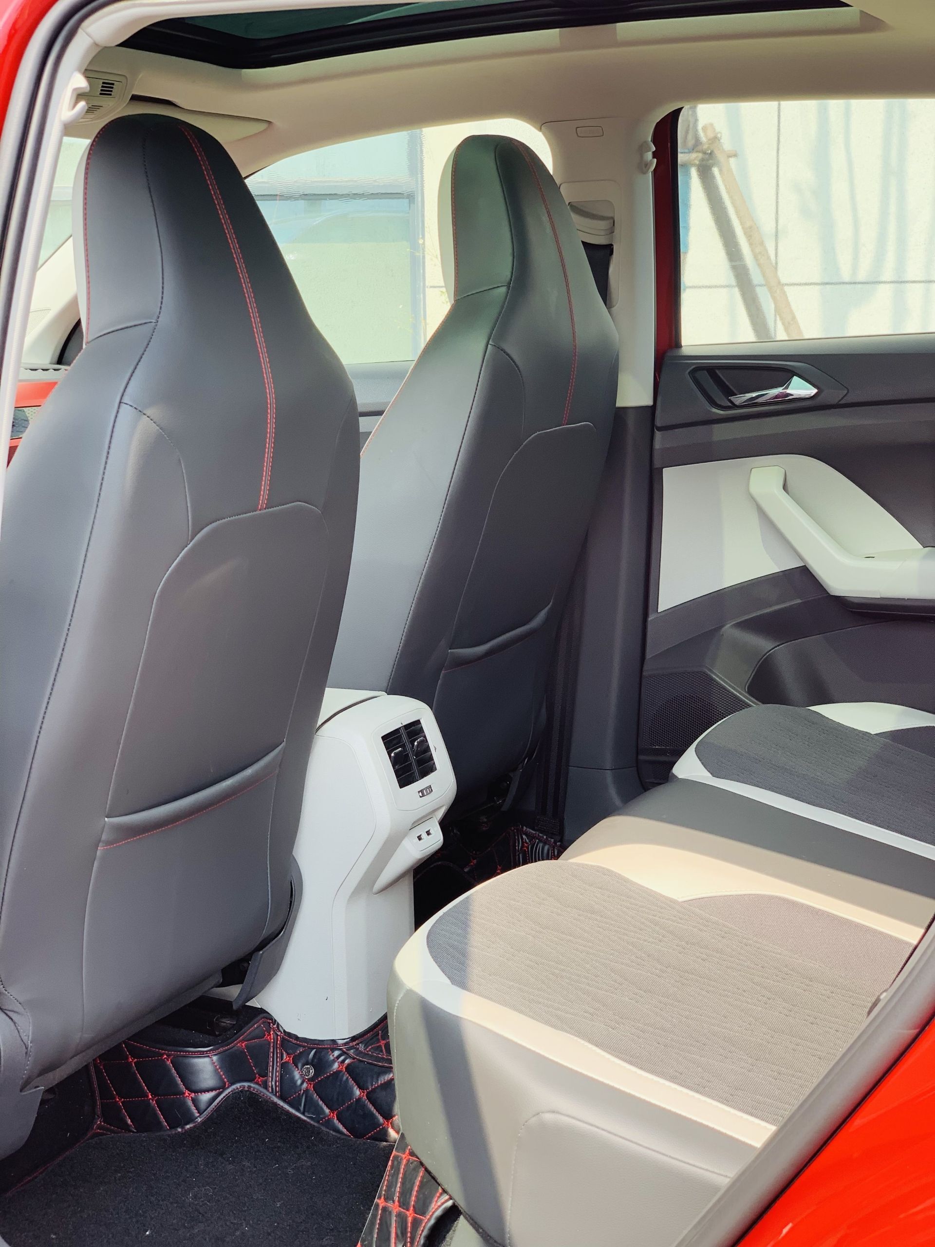 Volkswagen T-Cross 2020 #15 Volkswagen T-Cross 2020 immagine di auto #15