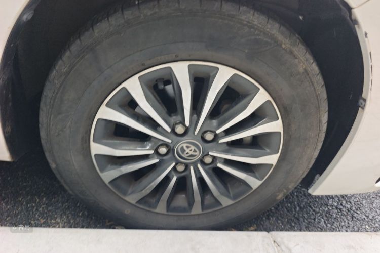 Toyota Corolla 2019 image de voiture #9