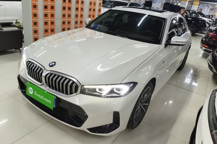 BMW 3 Series 2024 صورة سيارة #2