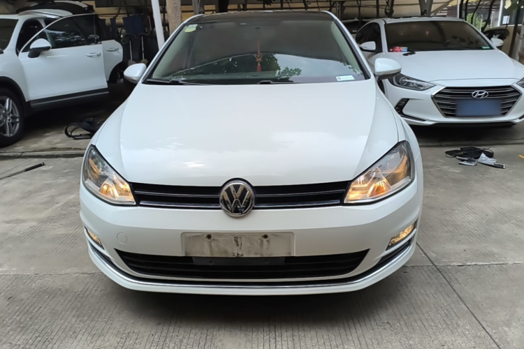 Volkswagen Golf 2016 car image #3