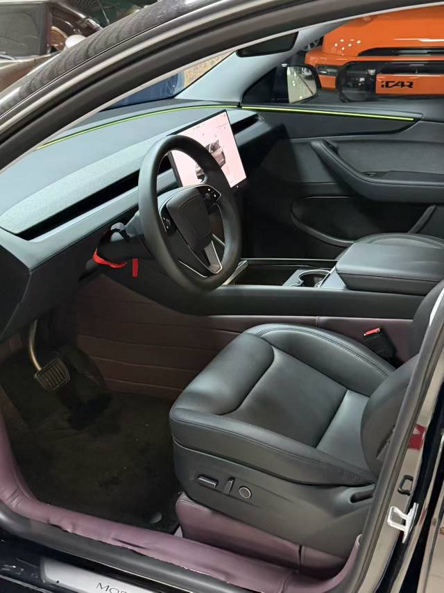 Tesla Model Y 2025 car image #6