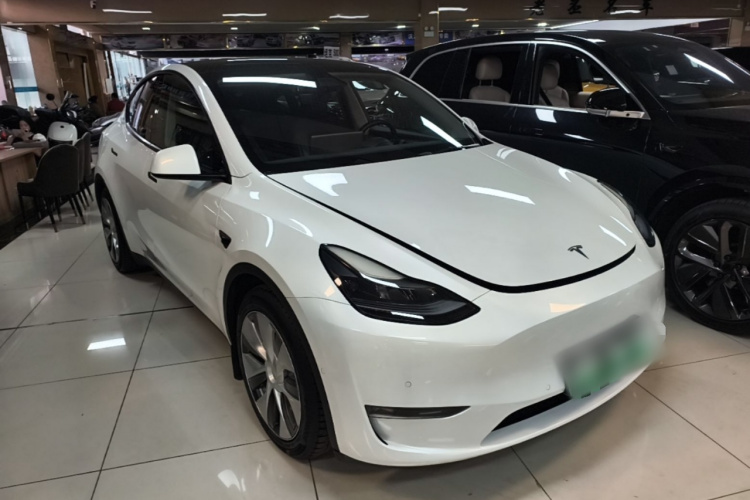 Tesla Model Y 2022 #4 Tesla Model Y 2022 car image #4