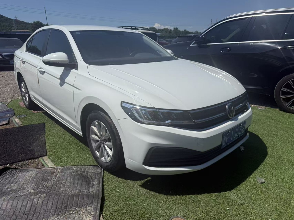 Volkswagen Bora 2022 car image #3