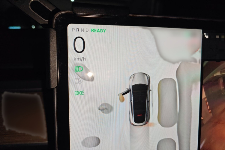 Tesla Model Y 2022 #16 Tesla Model Y 2022 car image #16