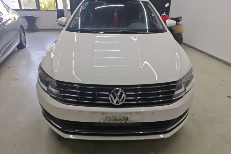 Volkswagen Lavida 2017 car image #3