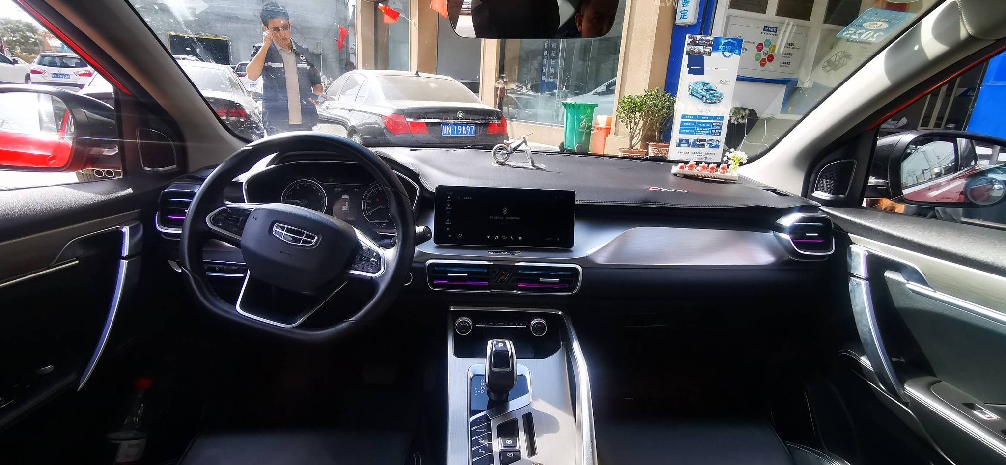 GEELY Coolray 2019 #6 GEELY Coolray 2019 car image #6