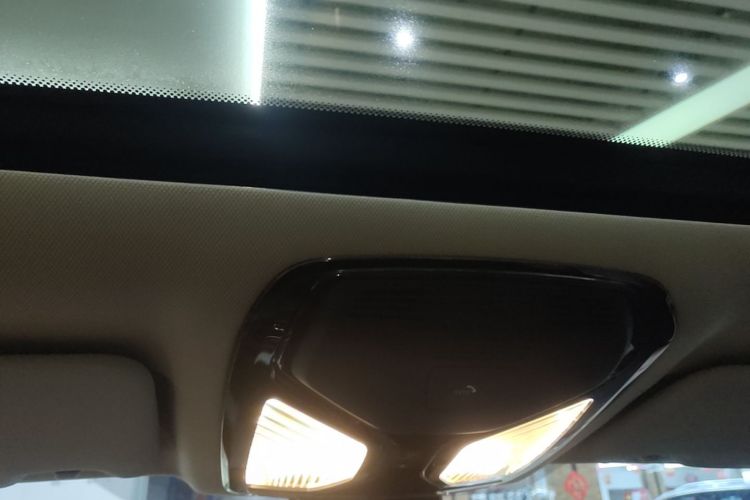 BMW 3 Series 2020 immagine di auto #18