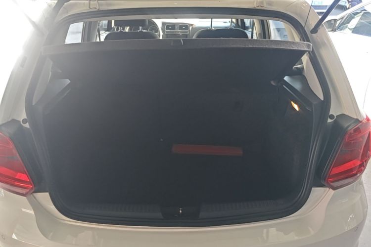 Volkswagen Polo 2016 #19 Volkswagen Polo 2016 car image #19