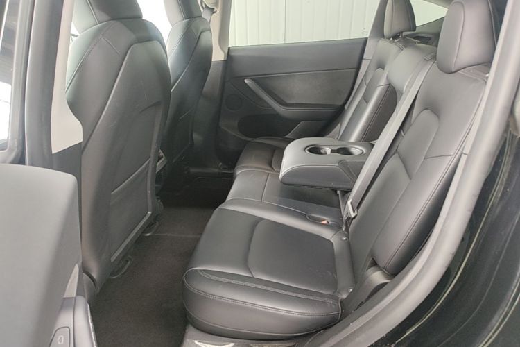 Tesla Model Y 2023 #17 Tesla Model Y 2023 car image #17