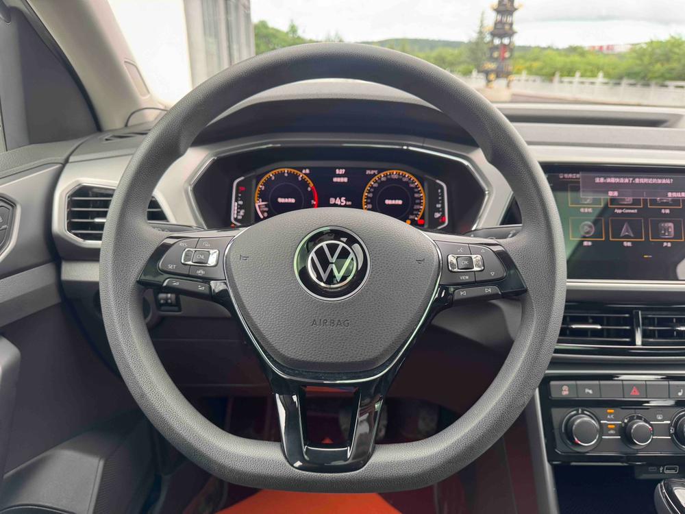Volkswagen T-Cross 2021 car image #13