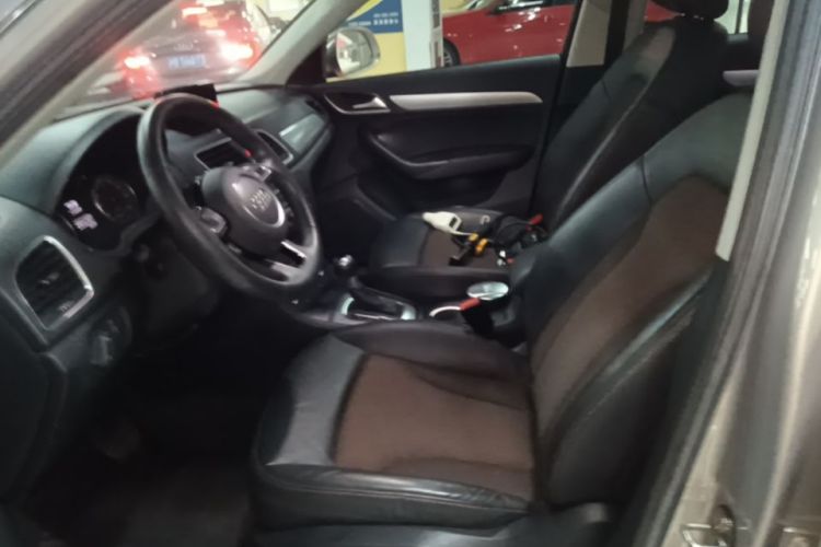 Audi Q3 2019 immagine di auto #15