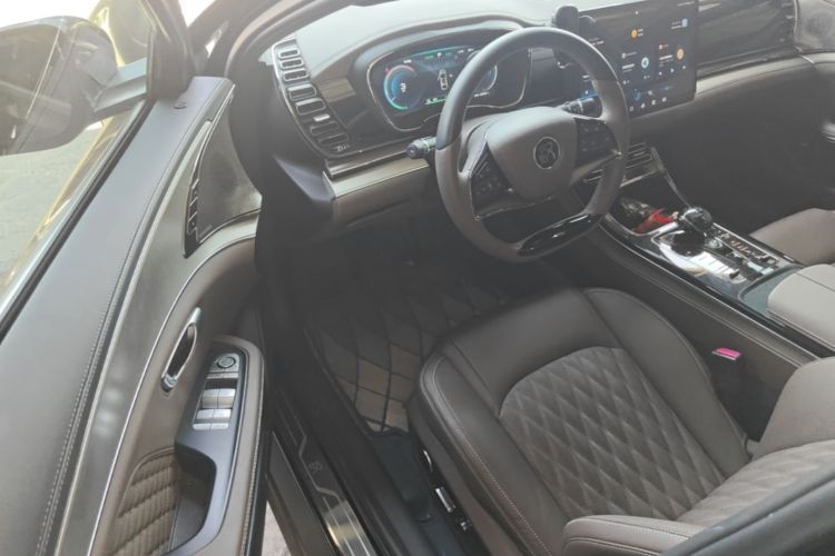 BYD Han 2022 car image #16