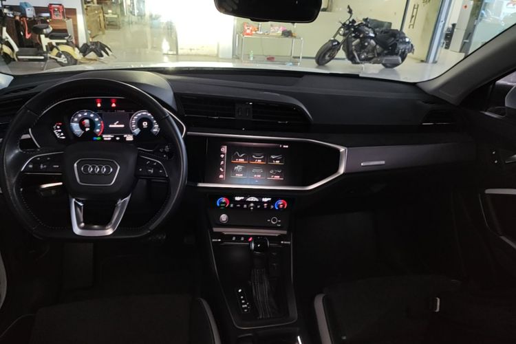 Audi Q3 2020 #13 Audi Q3 2020 car image #13