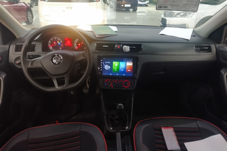 Volkswagen Santana 2018 car image #11