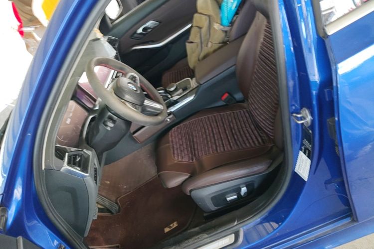 BMW 3 Series 2021 car image #15