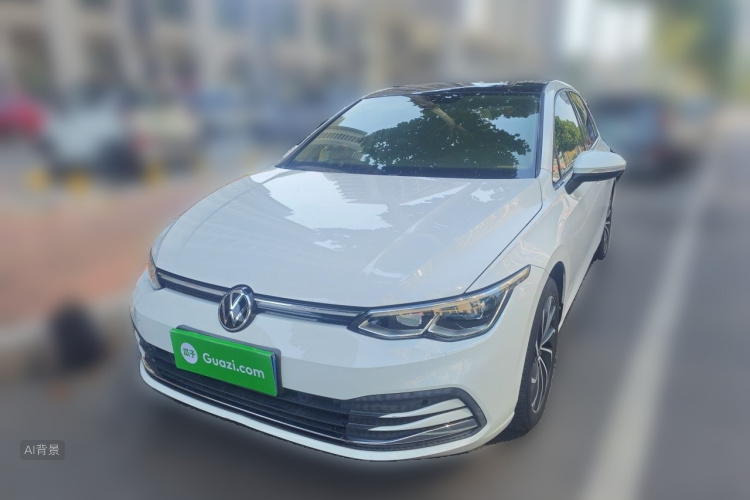 Volkswagen Golf 2021 car image #2