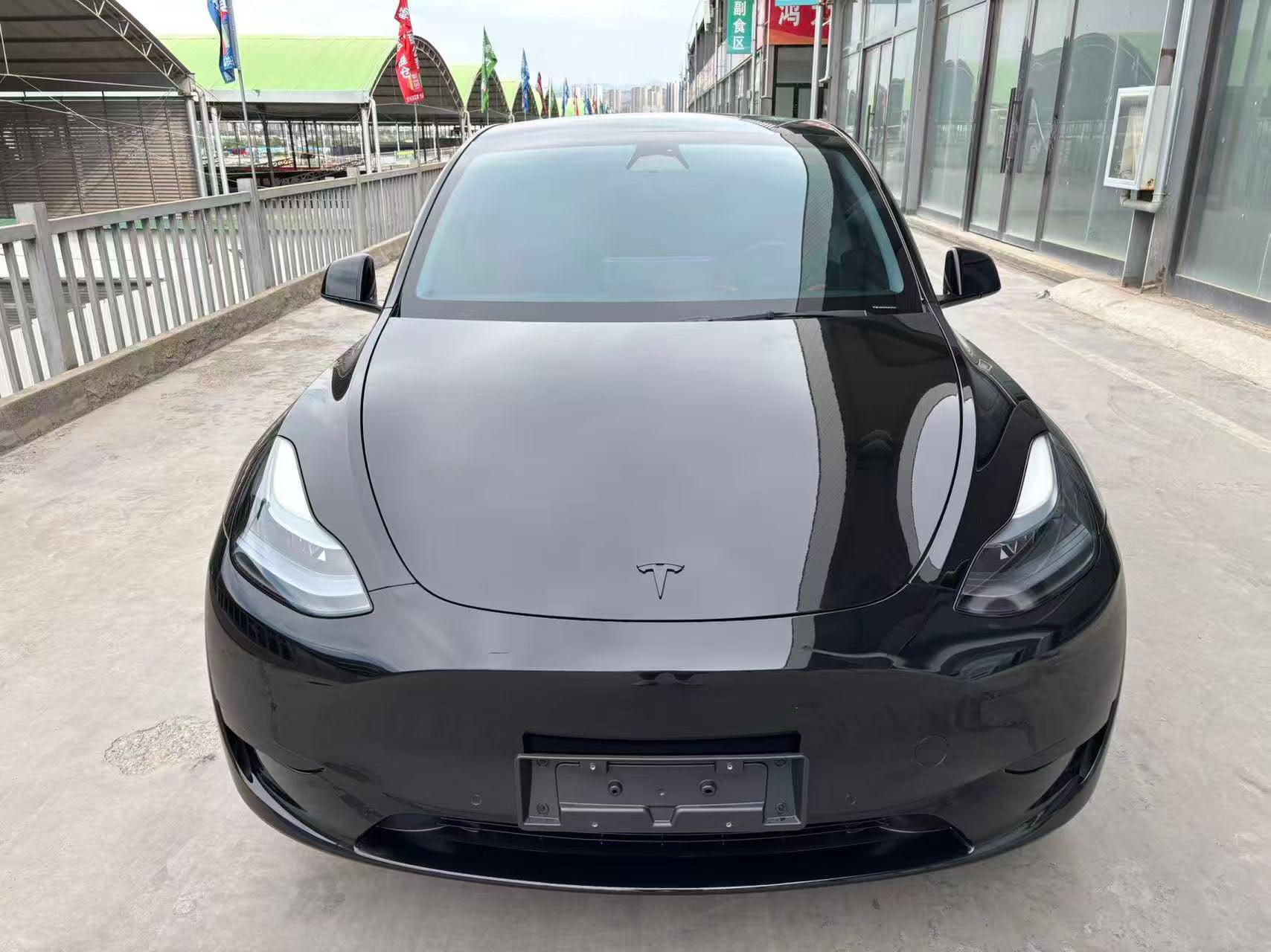 Tesla Model Y 2023 #2 Tesla Model Y 2023 car image #2