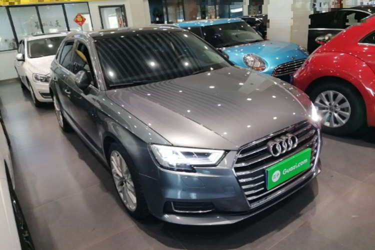 Audi A3 2019 car image #4