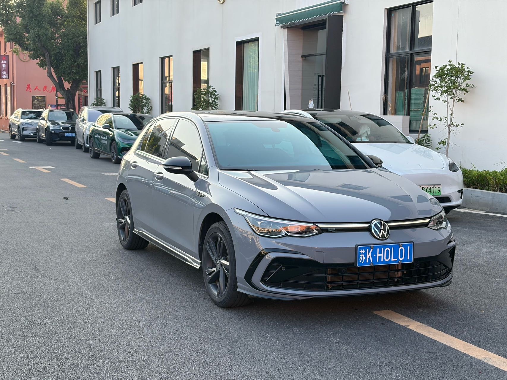 Volkswagen Golf 2024 car image #3