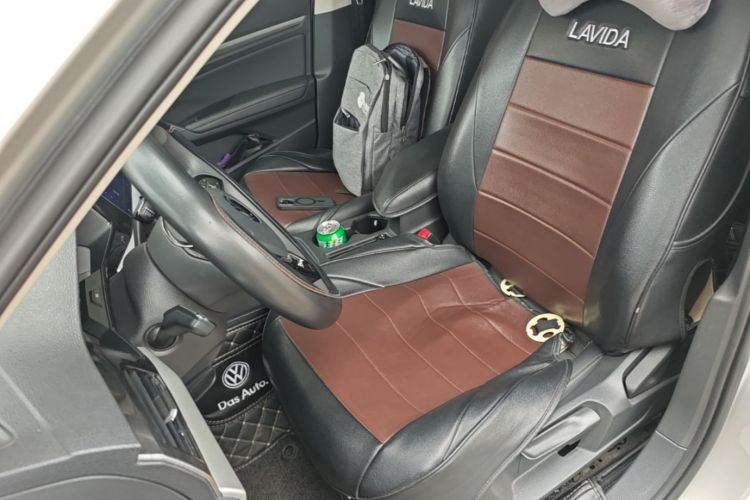 Volkswagen Lavida 2020 car image #15