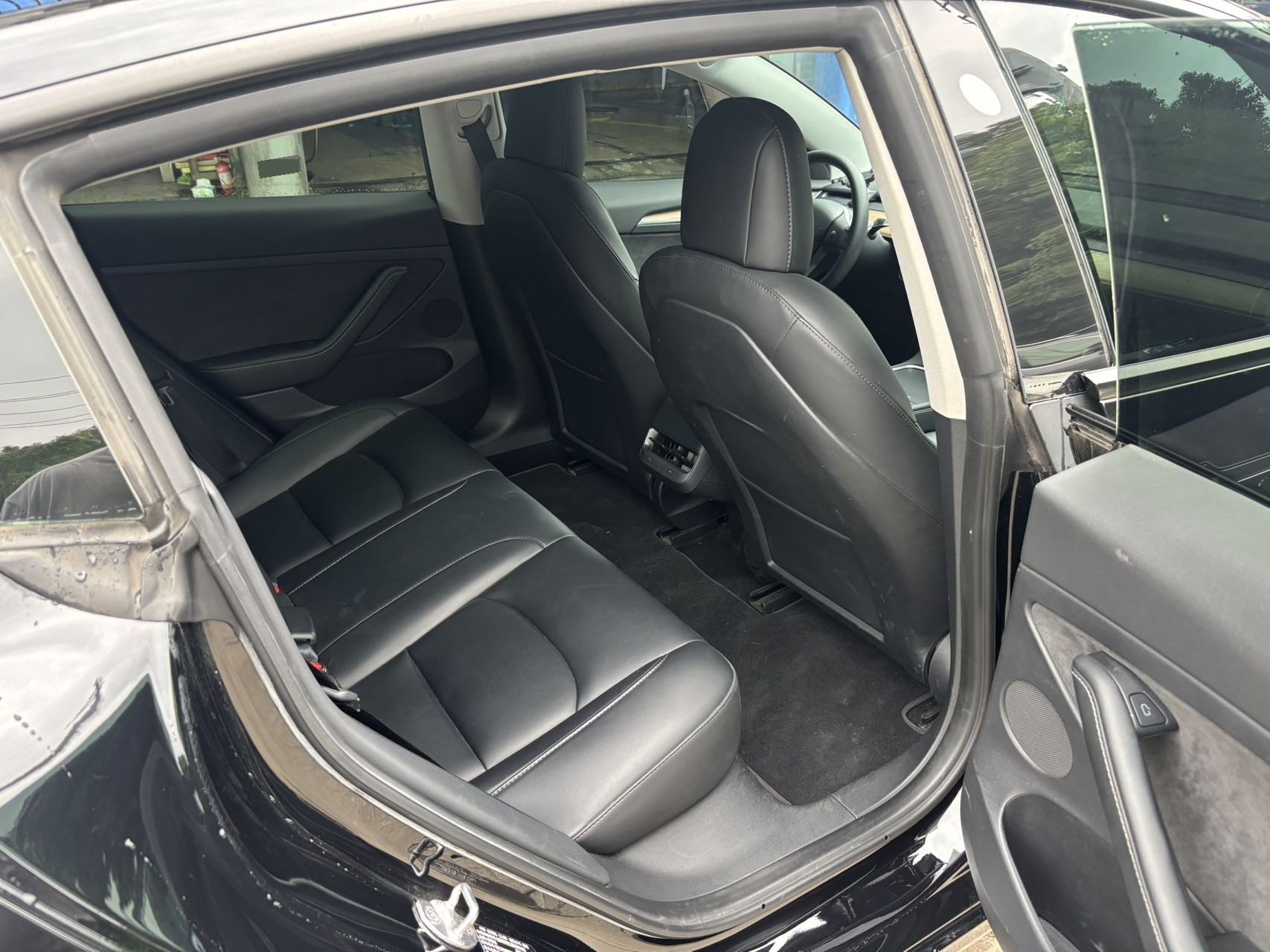 Tesla Model 3 2022 car image #9