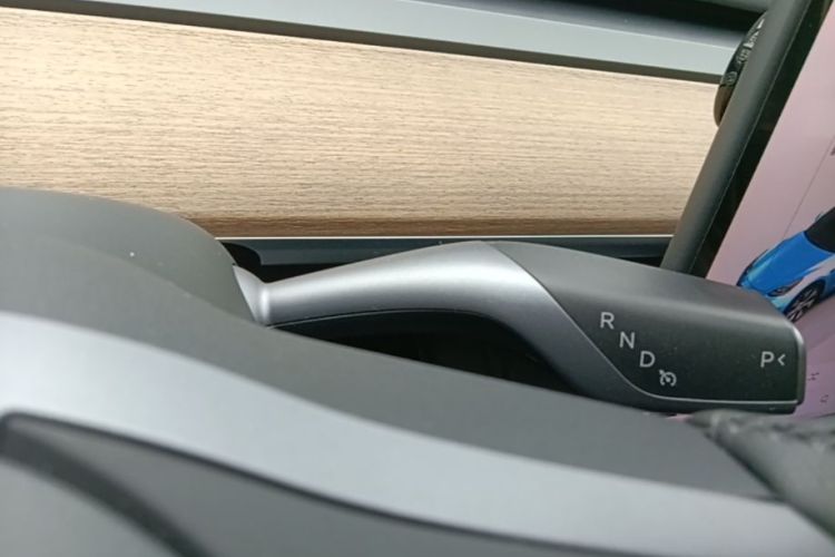 Tesla Model Y 2023 #14 Tesla Model Y 2023 car image #14