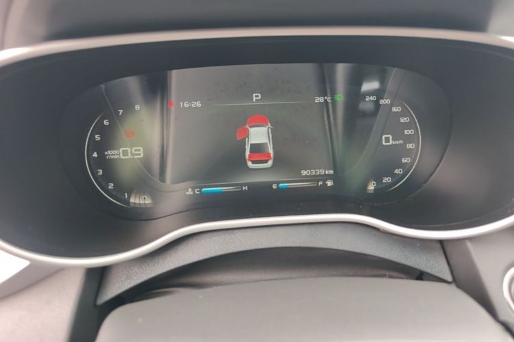 GEELY Emgrand 2019 car image #12