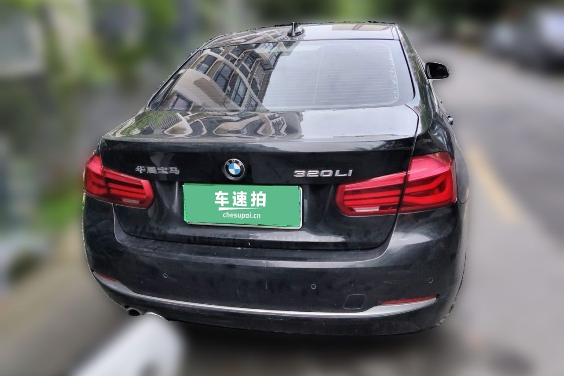 BMW 3 Series 2018 car image #6
