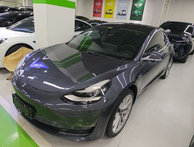 Tesla Model 3 2020 car image 