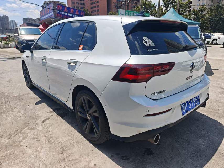Volkswagen Golf 2022 car image #7