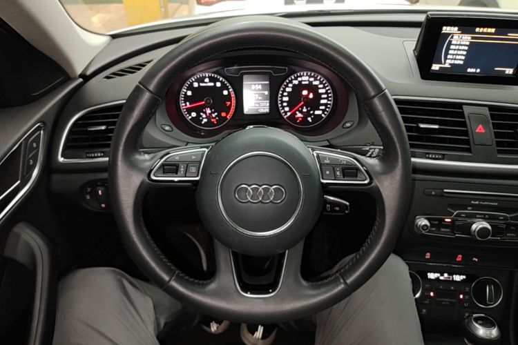 Audi Q3 2019 #19 Audi Q3 2019 car image #19