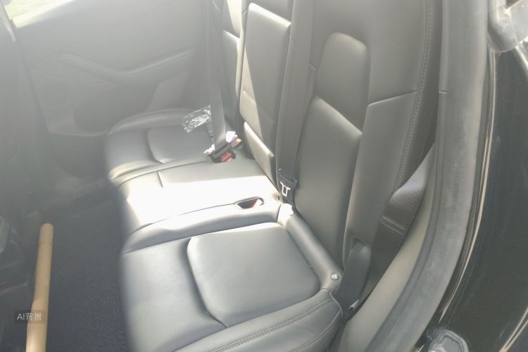 Tesla Model Y 2023 car image #19