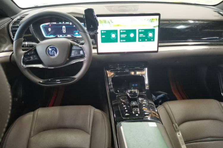 BYD Han 2021 car image #11