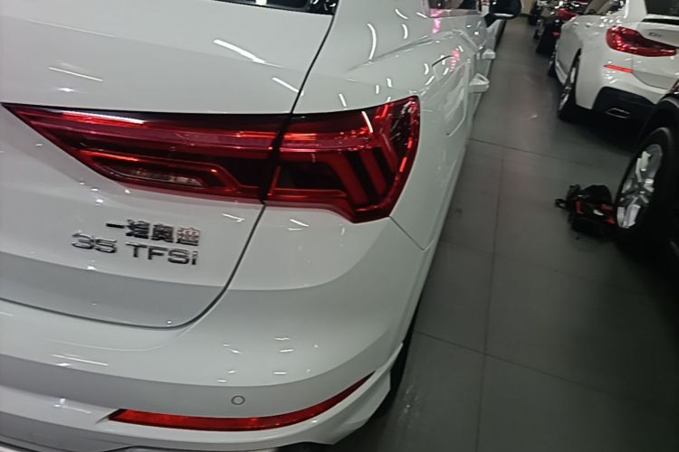 Audi Q3 2020 #8 Audi Q3 2020 صورة سيارة #8