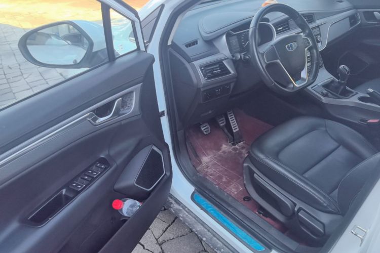 GEELY Emgrand GS 2018 car image #16