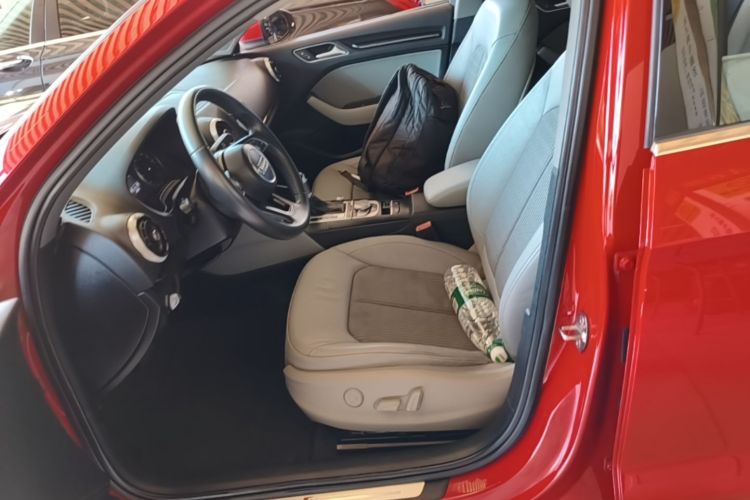 Audi A3 2018 immagine di auto #15