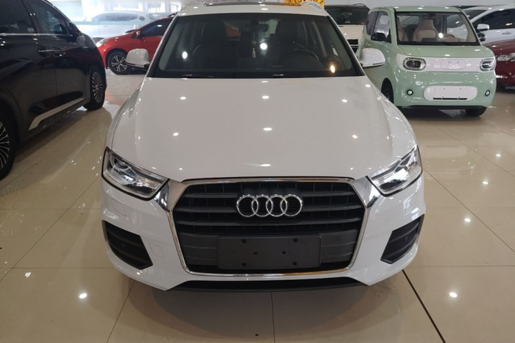 Audi Q3 2017 car image #3