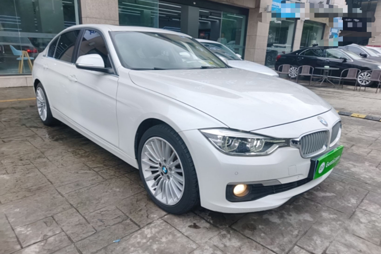 BMW 3 Series 2018 car image #4