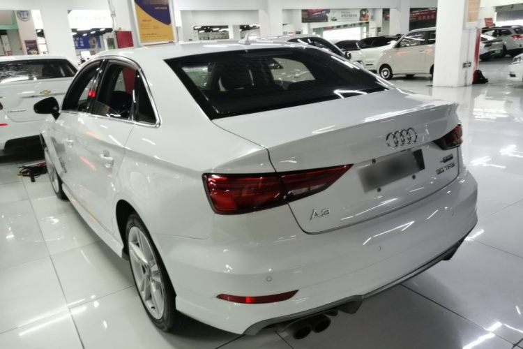 Audi A3 2018 car image #5